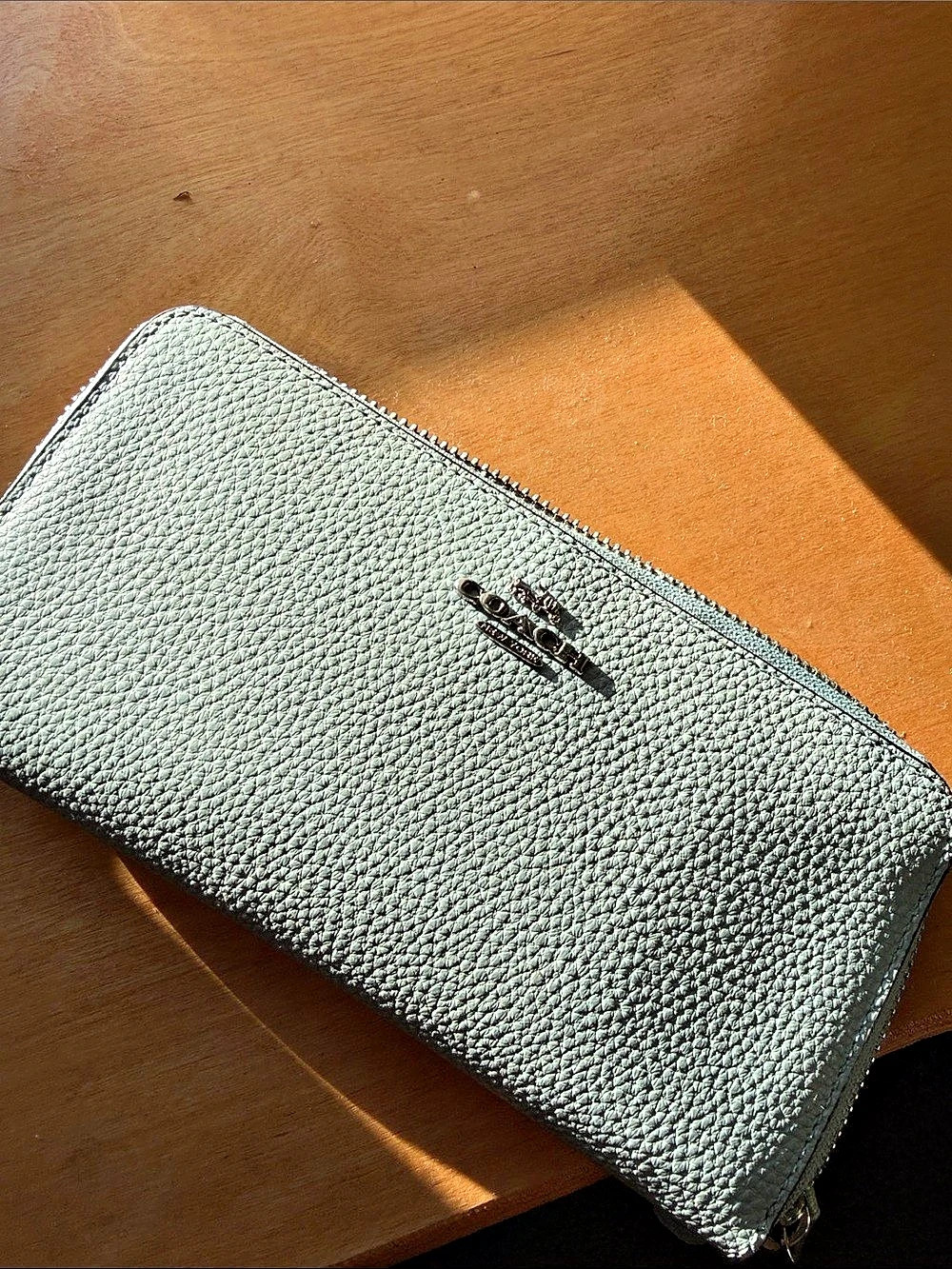 Coach Accordion Zip Wallet In Crossgrain Leather Green
